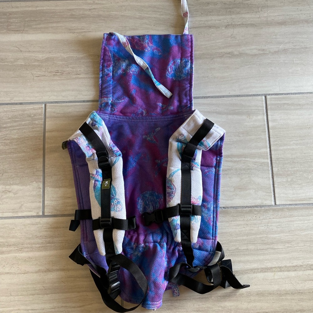 Lenny Lamb Onbuhimo Standard Carrier